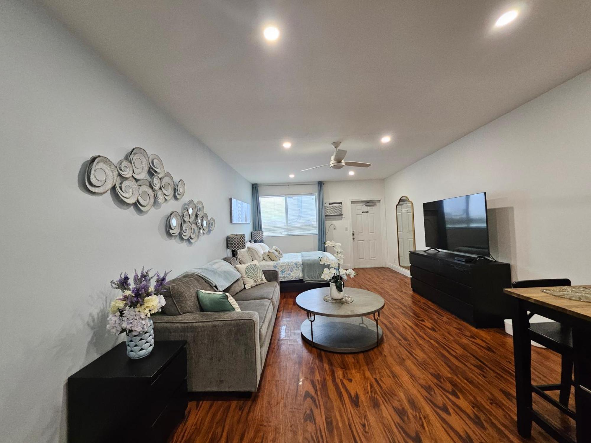 The Pearl Beachside Apartments On Hollywood Beach Room photo